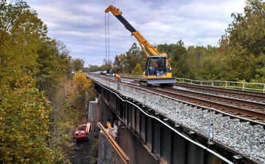 LC785 Railroad Bridge - Active Track on Far Side US