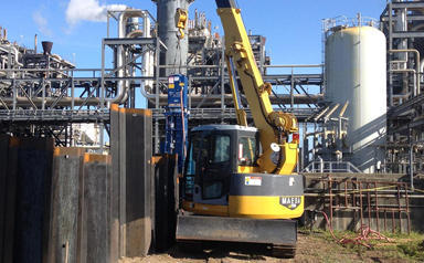 LC785 Sheet Piling In Confined Area of Plant　US